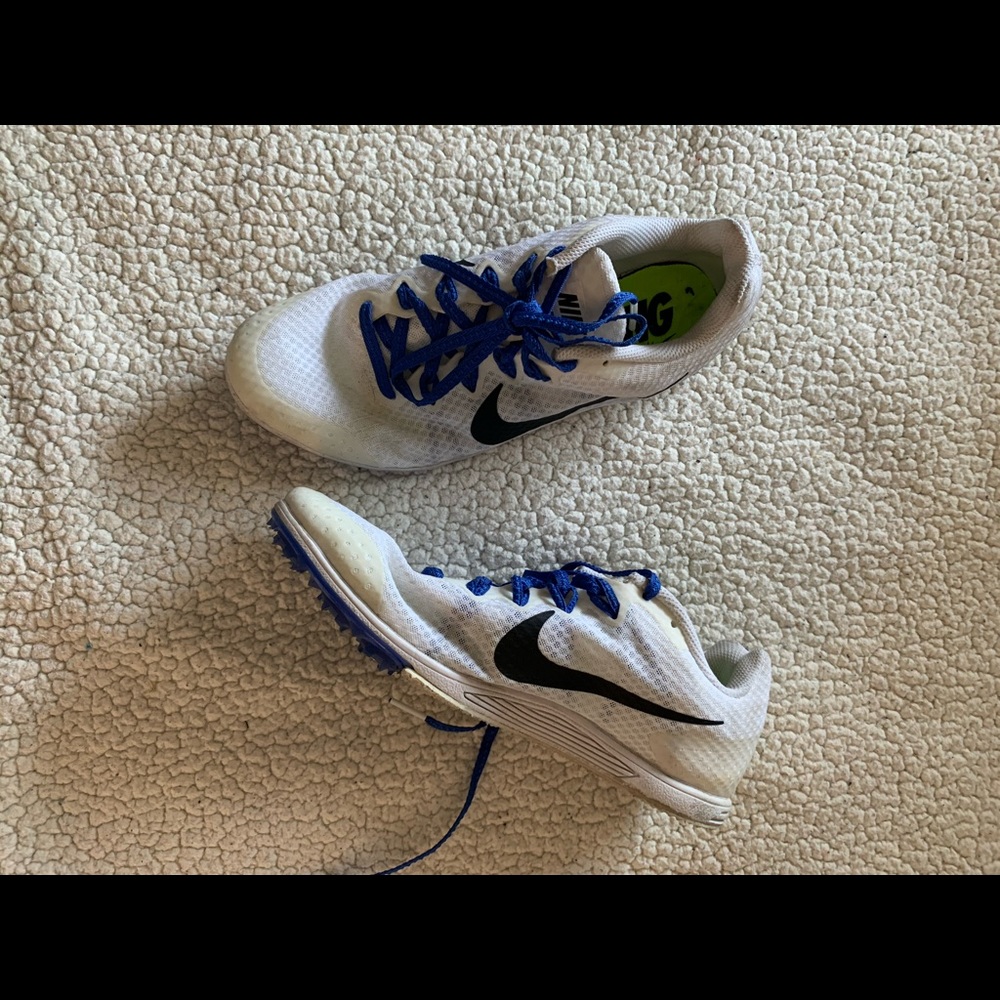 Nike track shoes for distance